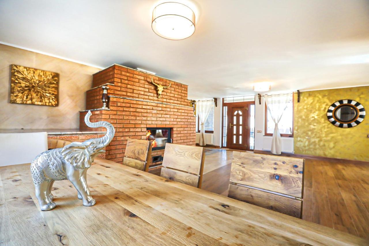 Transilvania Mansion Брашов Екстериор снимка