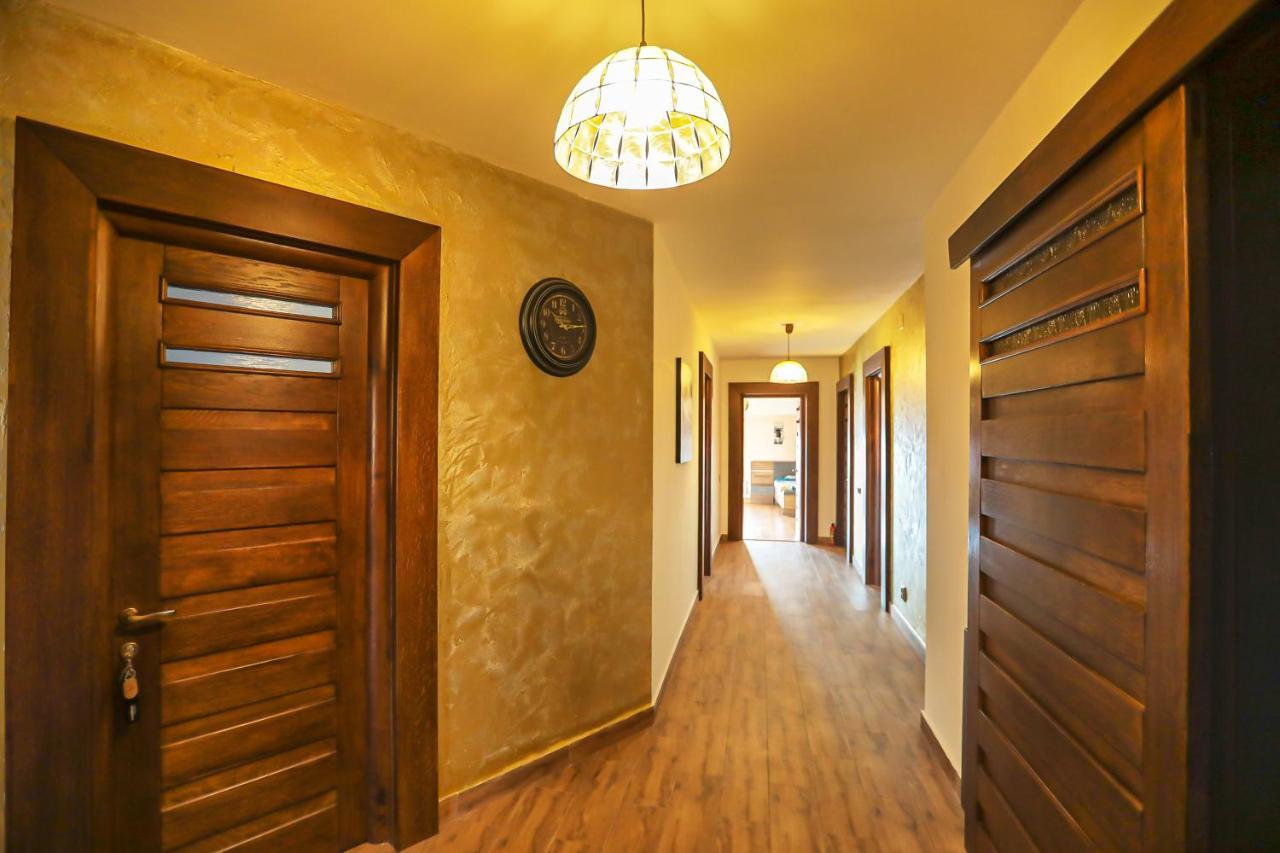 Transilvania Mansion Брашов Екстериор снимка