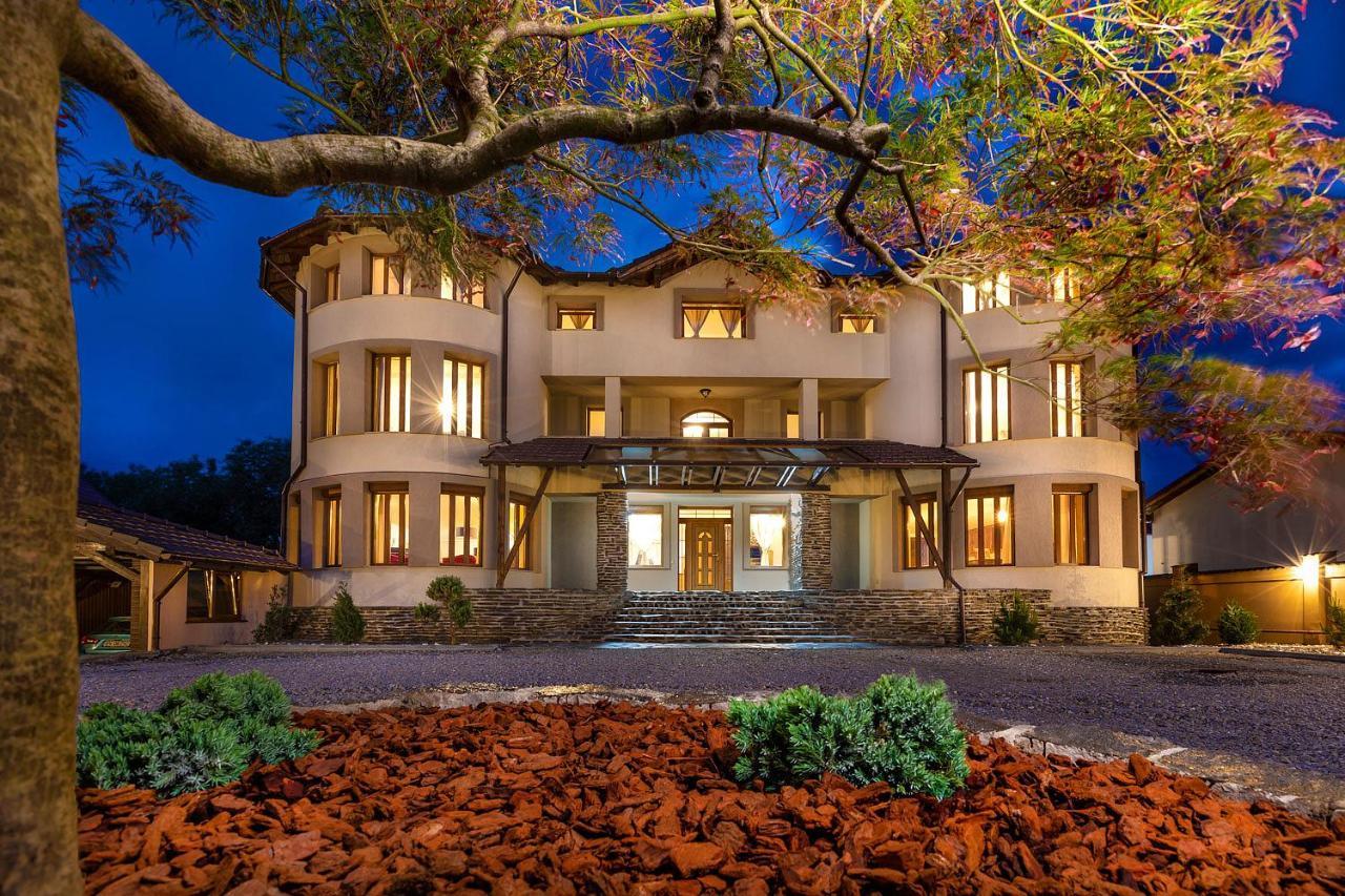 Transilvania Mansion Брашов Екстериор снимка