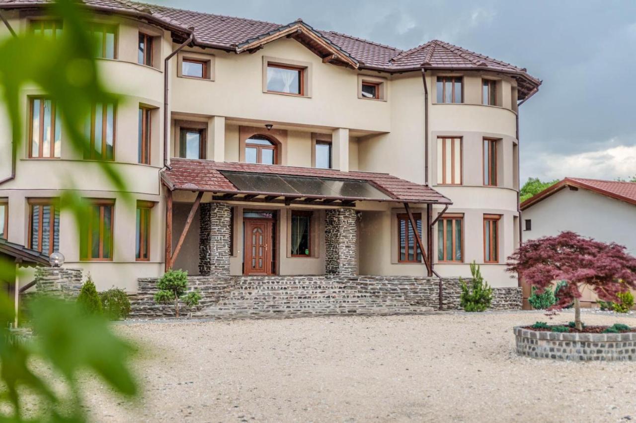 Transilvania Mansion Брашов Екстериор снимка