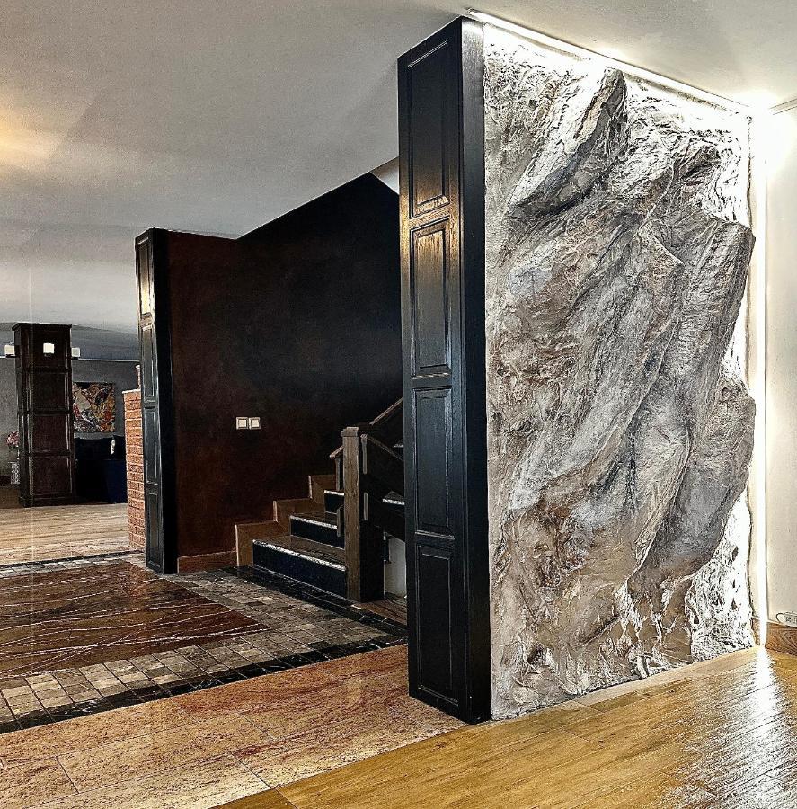 Transilvania Mansion Брашов Екстериор снимка